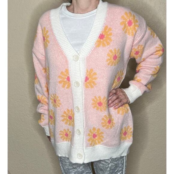 AZ womens size S/M sweater pink/cream daisies cardigan button-up soft oversized - Picture 2 of 9
